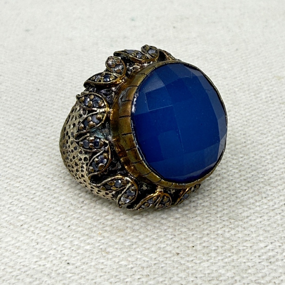 Statement Ring Bold Blue Stone‎ Ornate Leaf Design Antiqued Gold Tone